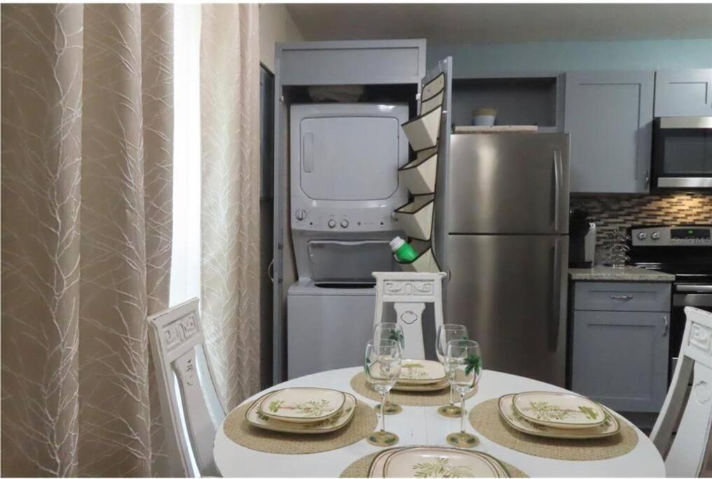 Nataj Suites At Tampa Bagian luar foto